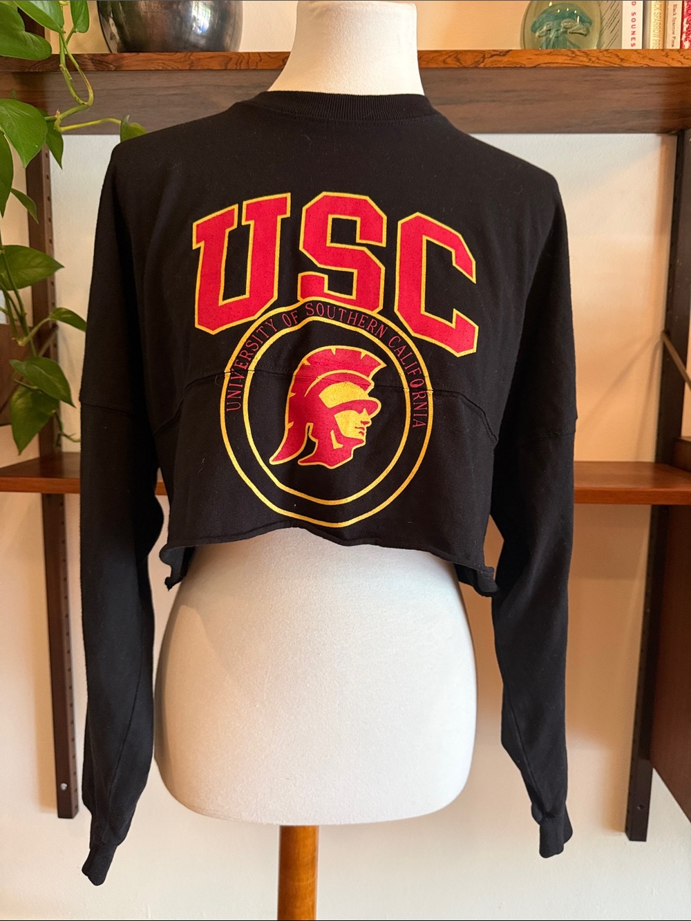 USC Trojans Raw Hem Black Cropped Crewneck Sweatshirt Size XS NWT